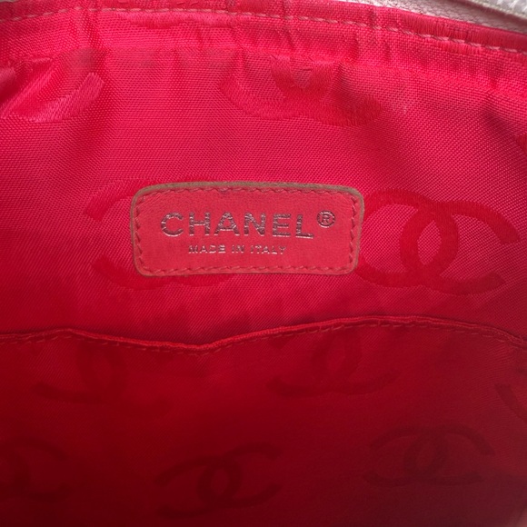 CHANEL Cambon Line White/Black CC Logo Leather Shoulder Bag - Picture 12 of 15